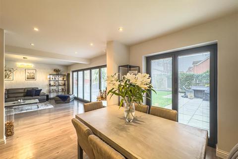 60 Cheapside East, Rayleigh, SS6 9JU