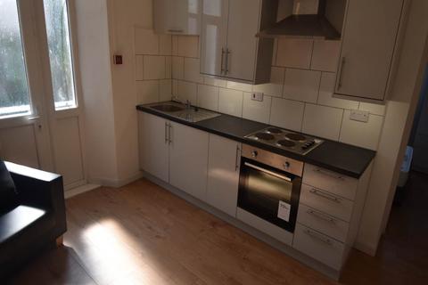 1 bedroom flat to rent, St James Crescent, Uplands, , Swansea