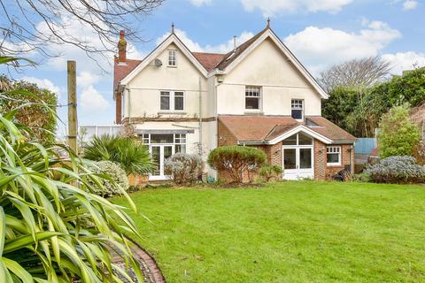 4 bedroom detached house for sale, Kendal Road, Totland, Isle of Wight