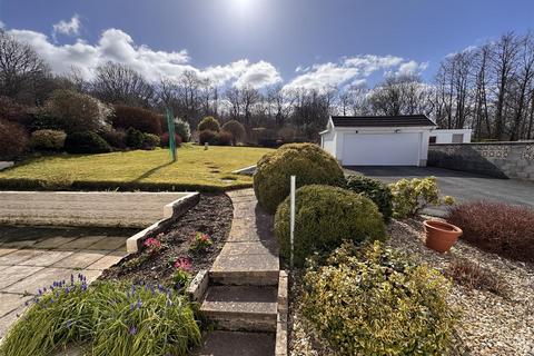 3 bedroom detached bungalow for sale, Glynhir Road, Llandybie, Ammanford