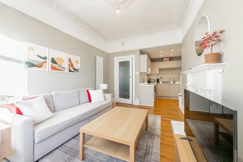 1 bedroom flat for sale, 23 Strathyre Street, Flat 2/2, Shawlands, Glasgow, G41 3LN