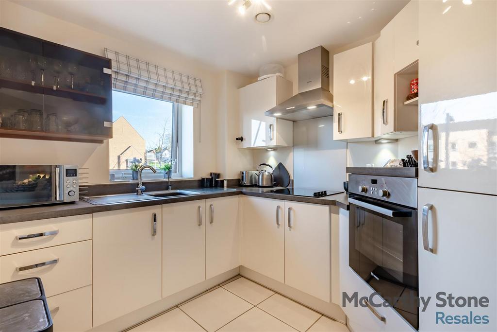 8632207-interior13.jpg