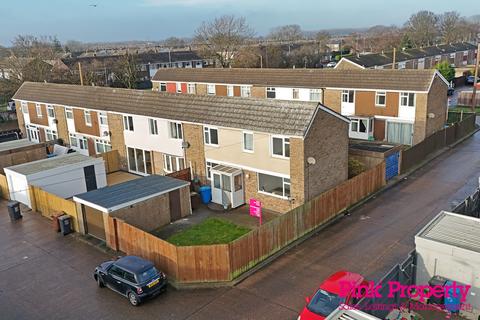 3 bedroom end of terrace house to rent, Deerhurst Grove, Bransholme HU7