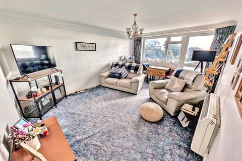 2 bedroom flat for sale, East Cliff