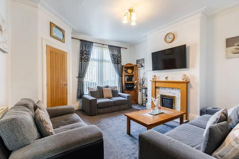 3 bedroom terraced house for sale, Cross Lane, Huddersfield, HD4