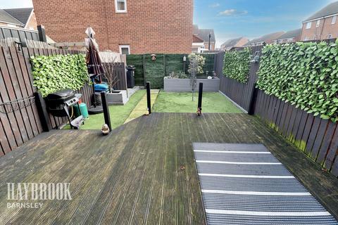 4 bedroom townhouse for sale, Teal Close, Wombwell