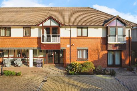 2 bedroom flat for sale, Vennland Way, Minehead TA24