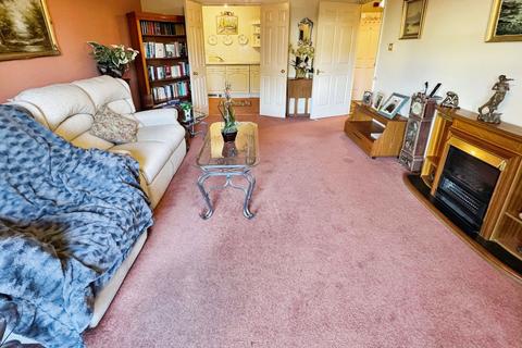 2 bedroom flat for sale, Vennland Way, Minehead TA24