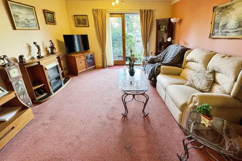 2 bedroom flat for sale, Vennland Way, Minehead TA24