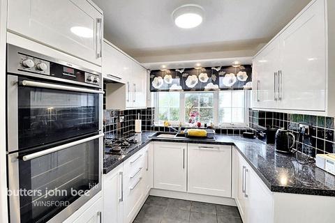 3 bedroom semi-detached house for sale, Cambridge Avenue, Winsford