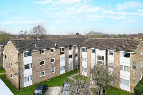 2 bedroom flat for sale, Foxglove Way, Springfield, Chelmsford