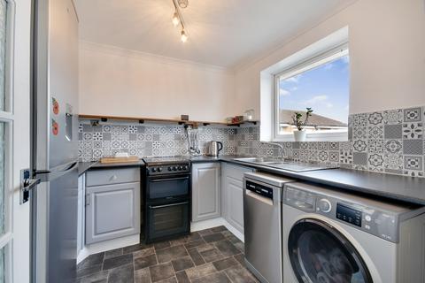 2 bedroom flat for sale, Foxglove Way, Springfield