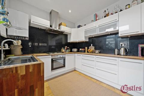 2 bedroom flat to rent, Ferme Park Road, Crouch End, N8