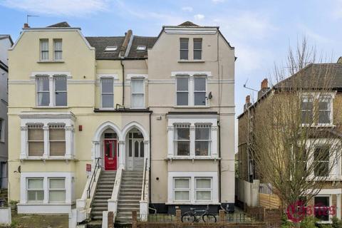 2 bedroom flat to rent, Ferme Park Road, Crouch End, N8