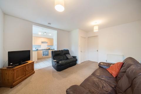 2 bedroom flat for sale, Pondfield Road, Godalming GU7