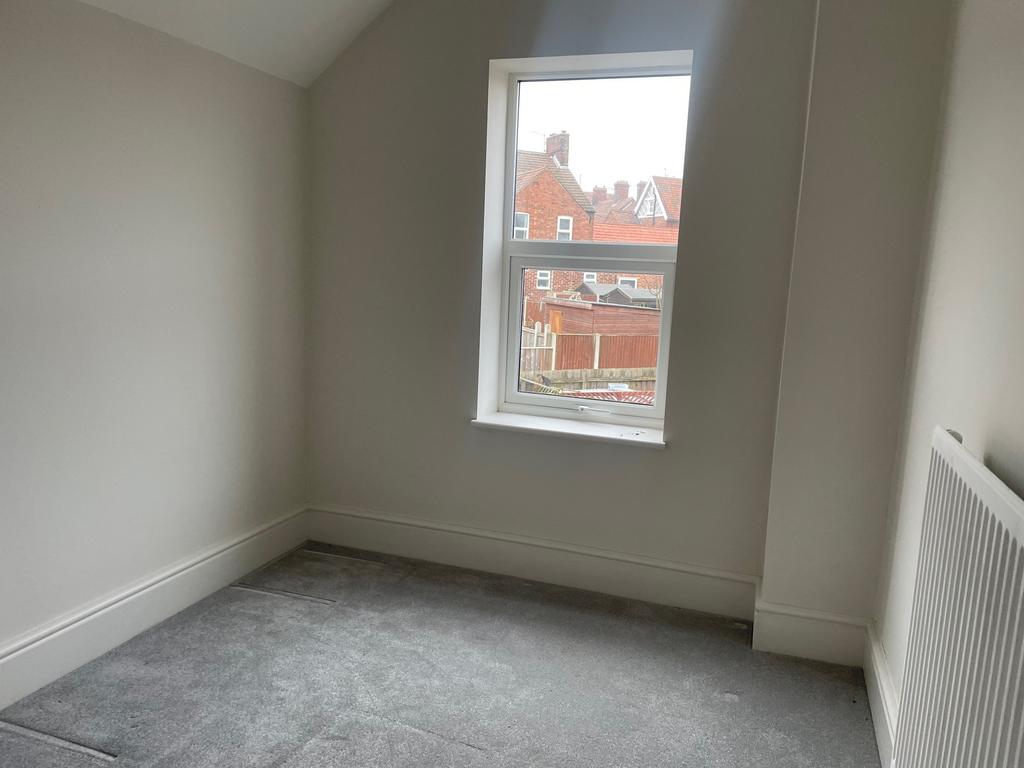 Bedroom 1 T202501151649.jpg
