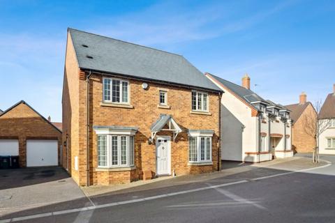 8 Cotts Field, Haddenham, Aylesbury, HP17 8NN