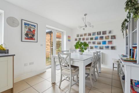 8 Cotts Field, Haddenham, Aylesbury, HP17 8NN