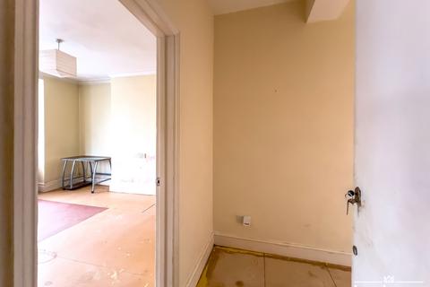 1 bedroom flat for sale, Westborough Road, Essex , Westcliff-on-Sea, Essex, SS0 9DW