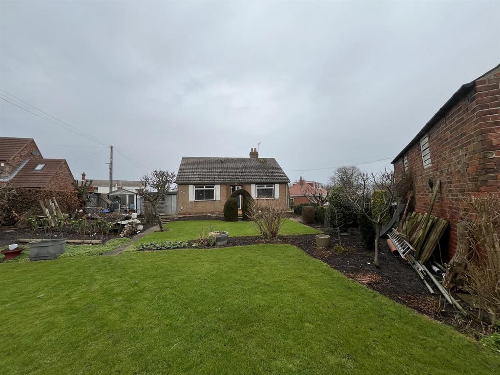 Two Steps, Clarks Lane, Patrington, HU12 0 RQ