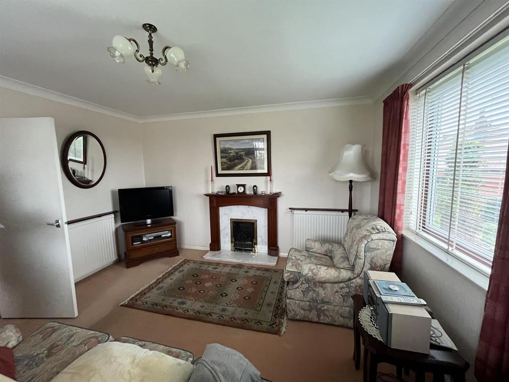 Two Steps, Clarks Lane, Patrington, HU12 0 RQ