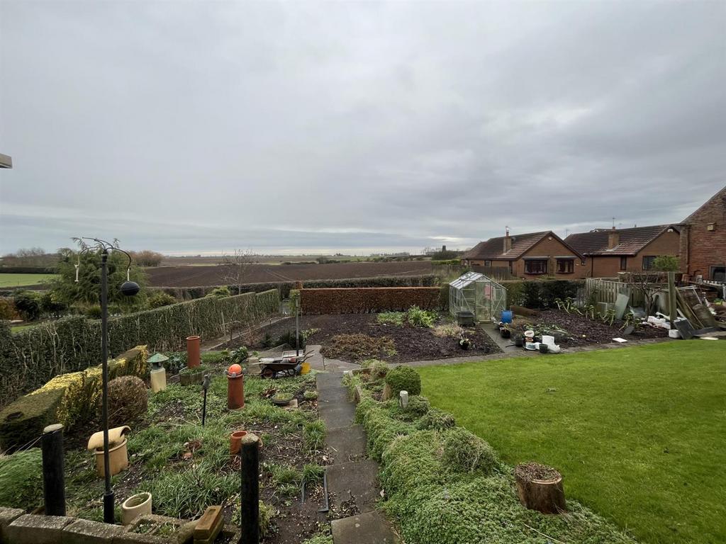 Two Steps, Clarks Lane, Patrington, HU12 0 RQ