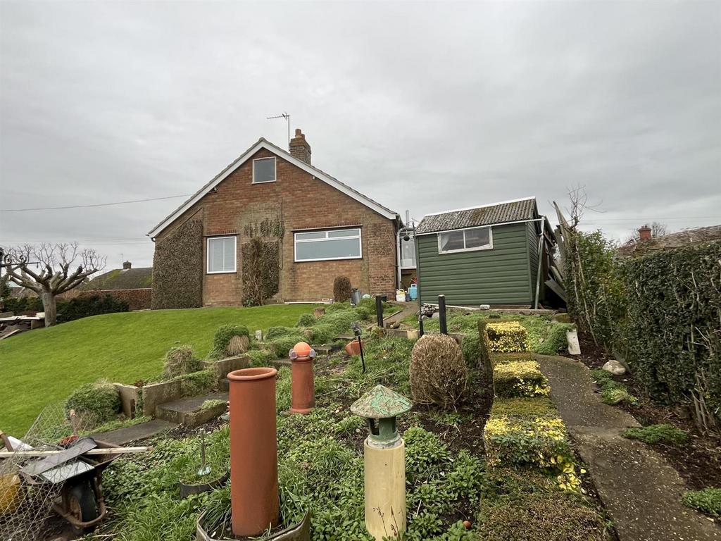 Two Steps, Clarks Lane, Patrington, HU12 0 RQ