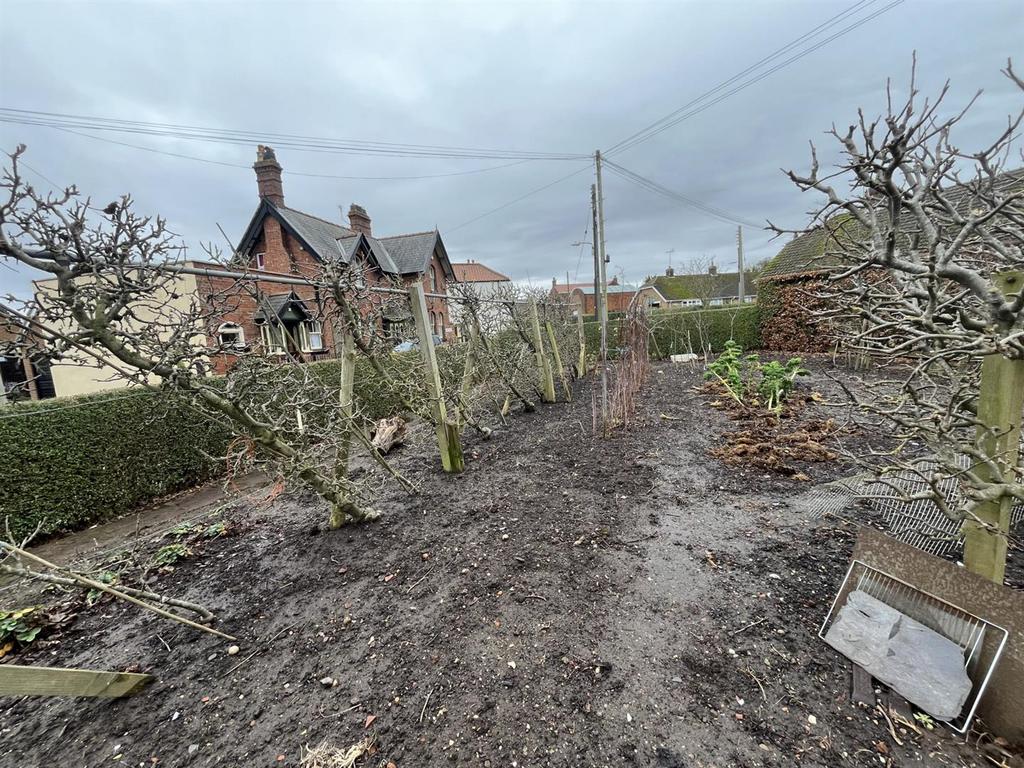 Two Steps, Clarks Lane, Patrington, HU12 0 RQ