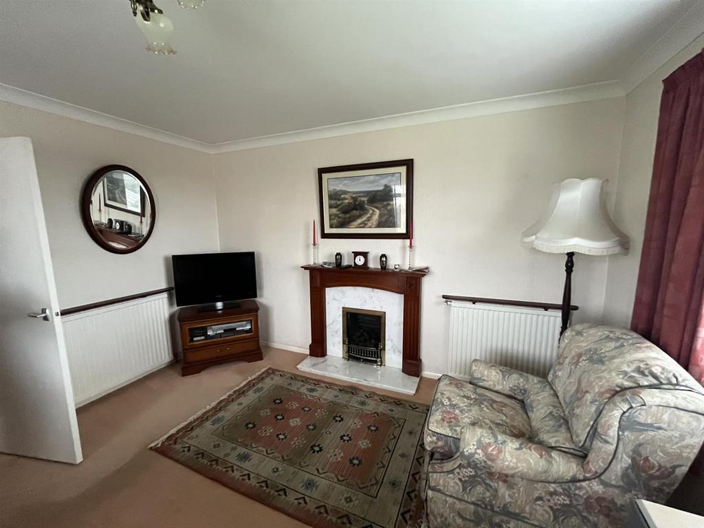 Two Steps, Clarks Lane, Patrington, HU12 0 RQ