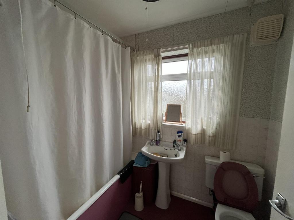 Two Steps, Clarks Lane, Patrington, HU12 0 RQ