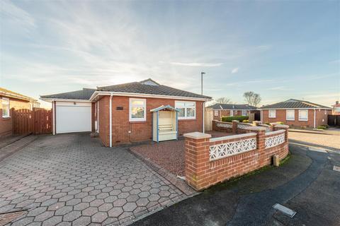 2 bedroom detached bungalow for sale, Grosvenor Way, Chapel House, NE5