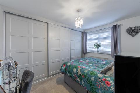 2 bedroom detached bungalow for sale, Grosvenor Way, Chapel House, NE5