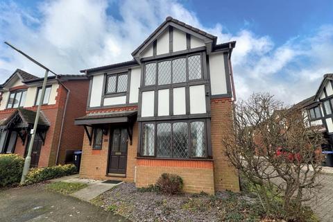 3 bedroom detached house to rent, Alexandra Gardens, Woking GU21