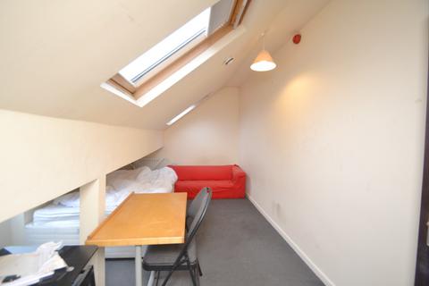 undefined, Curzon Avenue, Manchester M14