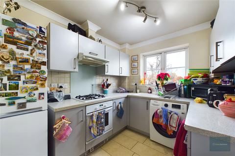 2 bedroom terraced house to rent, Trubshaw Close, Bristol BS7