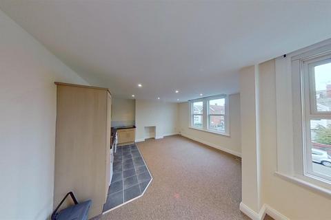 1 bedroom flat to rent, Stubbington Avenue, Portsmouth