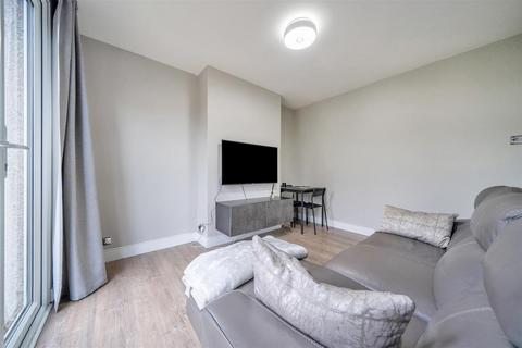 34 Shepperton Road, Petts Wood, Orpington, BR5 1DN