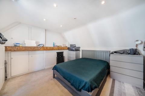 1 bedroom apartment to rent, Brewers Lane Richmond TW9