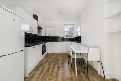 3 bedroom flat for sale, Huddlestone Road, Willesden