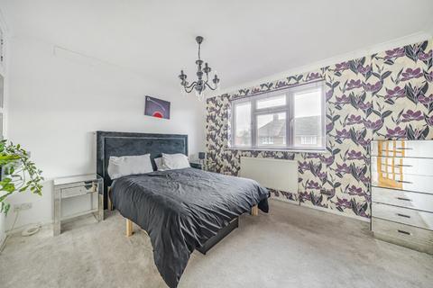 6 Jonson Close, Mitcham, CR4 1DP