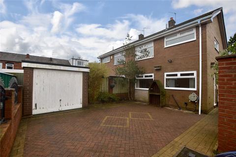 4 Fairway Crescent, Royton, Oldham, OL2 6TT