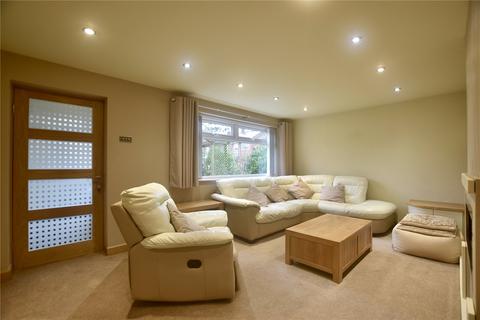 4 Fairway Crescent, Royton, Oldham, OL2 6TT