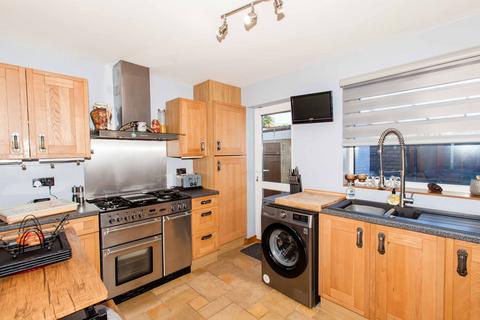 5 Chestnut Drive, Clowne, Chesterfield, S43 4JG