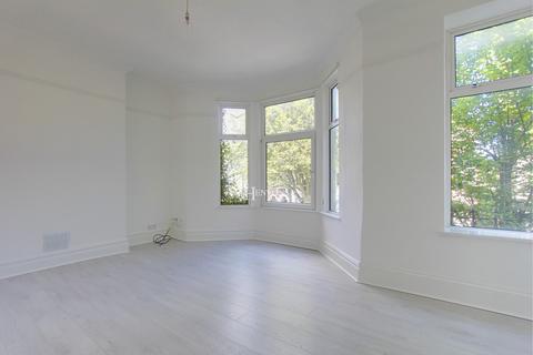 1 bedroom flat for sale, Connaught Road, Roath, Cardiff