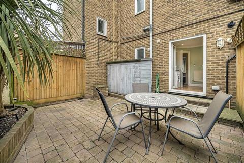 1 bedroom flat for sale, Dacre Park, London SE13