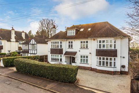 8 bedroom house for sale, Holland Avenue, Cheam SM2