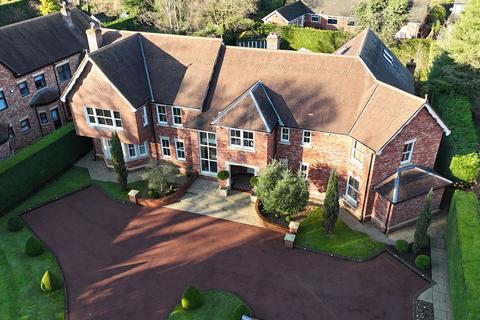 4 bedroom detached house for sale, Chatsworth Road, Worsley, M28