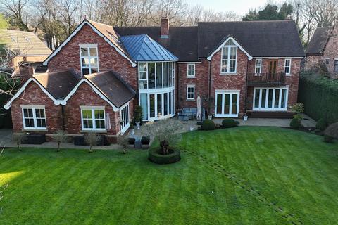 4 bedroom detached house for sale, Chatsworth Road, Worsley, M28