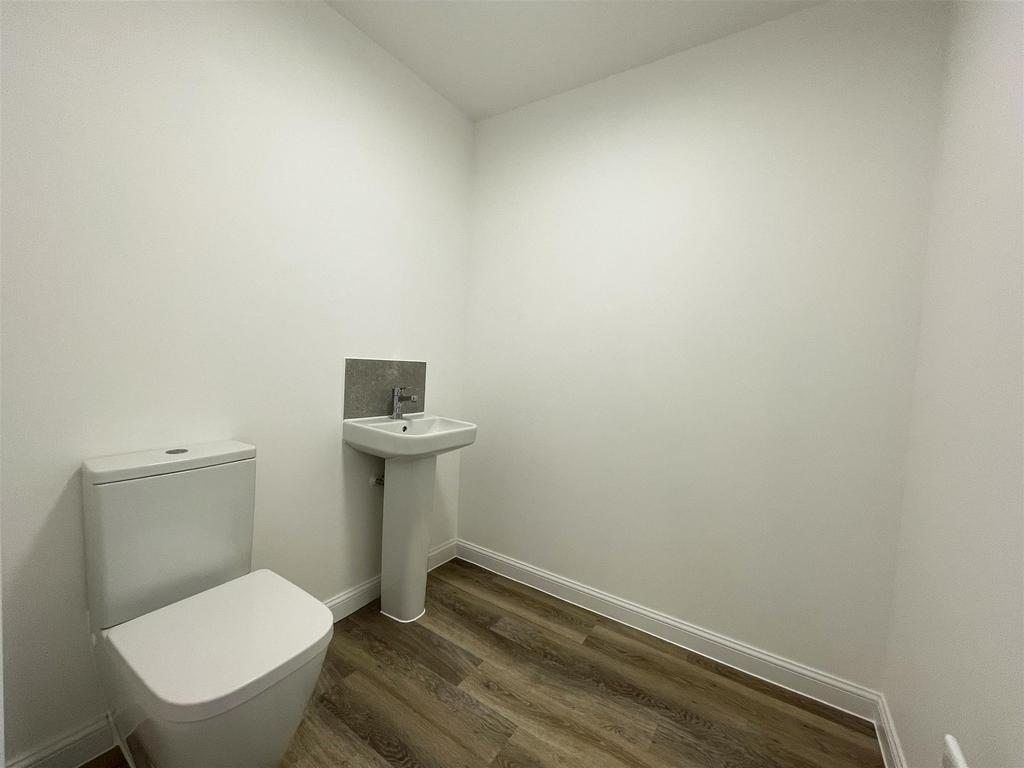 Cloakroom/WC