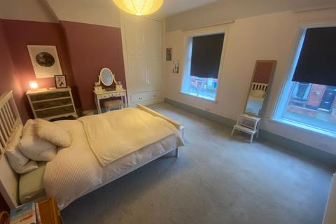 36 Thompson Lane, Chadderton, Oldham, OL9 8LT